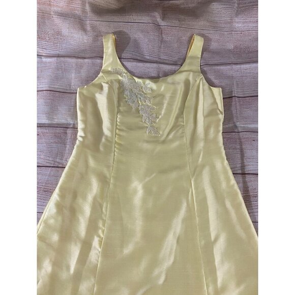 Vintage Donna Morgan Women's Yellow Embellished Satin Maxi - 12 - Picture 2 of 13